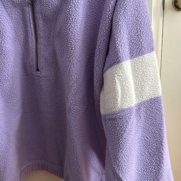 Fuzzy, light purple abercrombie sweater - Picture 3 of 4